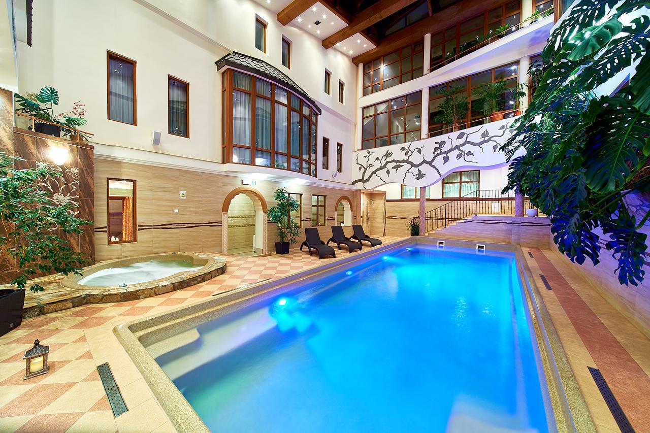 Eco Active Resort Pieniny チョルシュティン エクステリア 写真