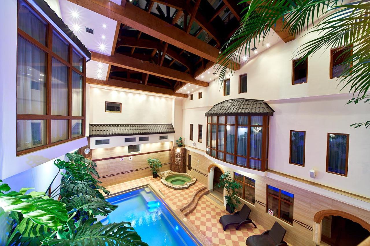 Eco Active Resort Pieniny チョルシュティン エクステリア 写真